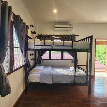 Blue Moon House - A Budget Hostel For Easy Travellers Чіангмай Екстер'єр фото