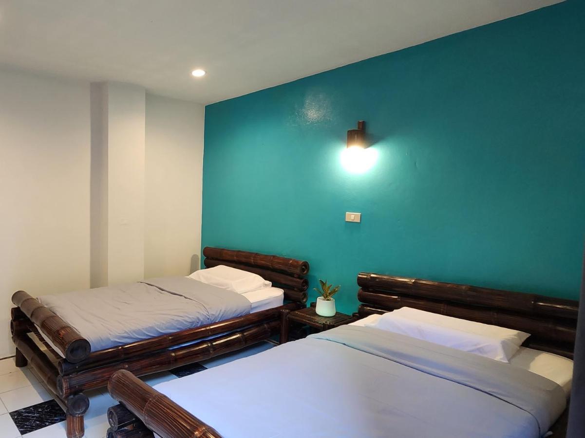Blue Moon House - A Budget Hostel For Easy Travellers Чіангмай Екстер'єр фото