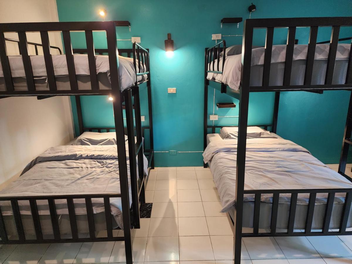 Blue Moon House - A Budget Hostel For Easy Travellers Чіангмай Екстер'єр фото