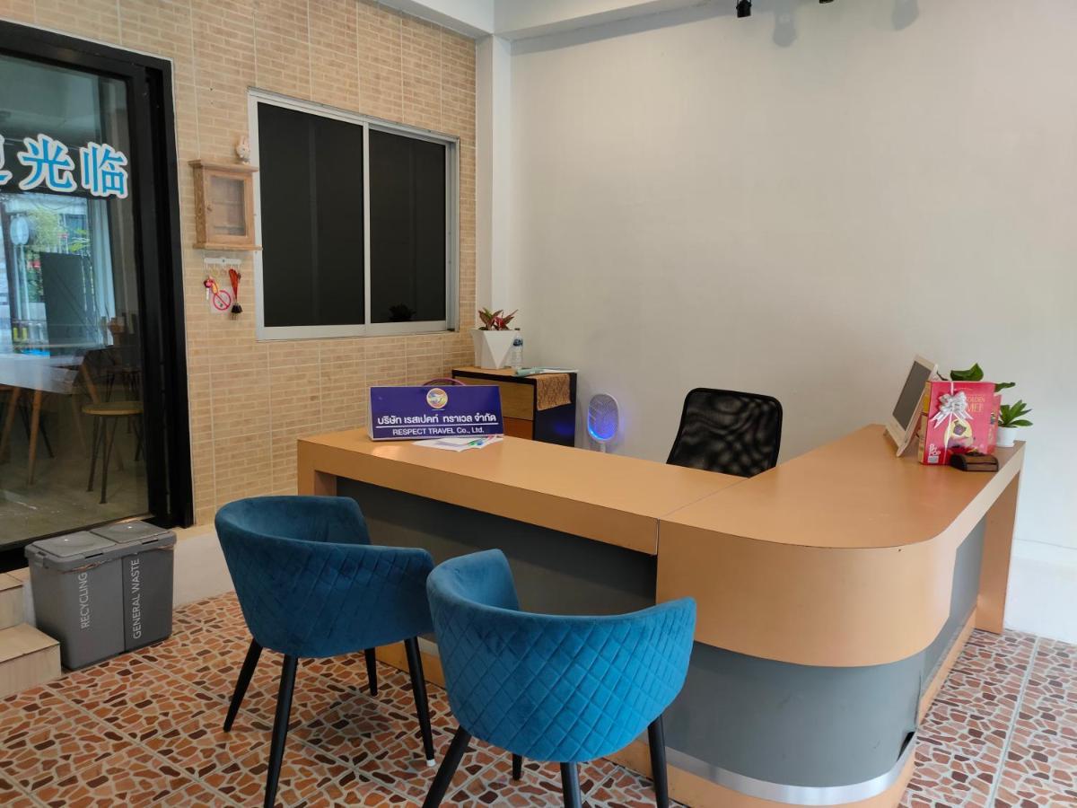 Blue Moon House - A Budget Hostel For Easy Travellers Чіангмай Екстер'єр фото