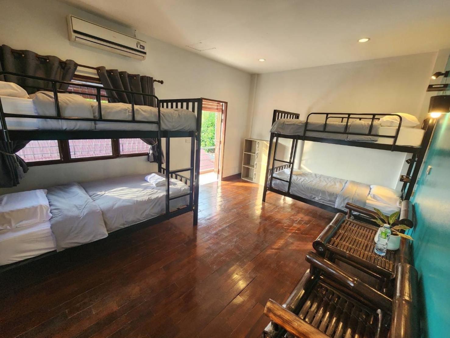 Blue Moon House - A Budget Hostel For Easy Travellers Чіангмай Екстер'єр фото