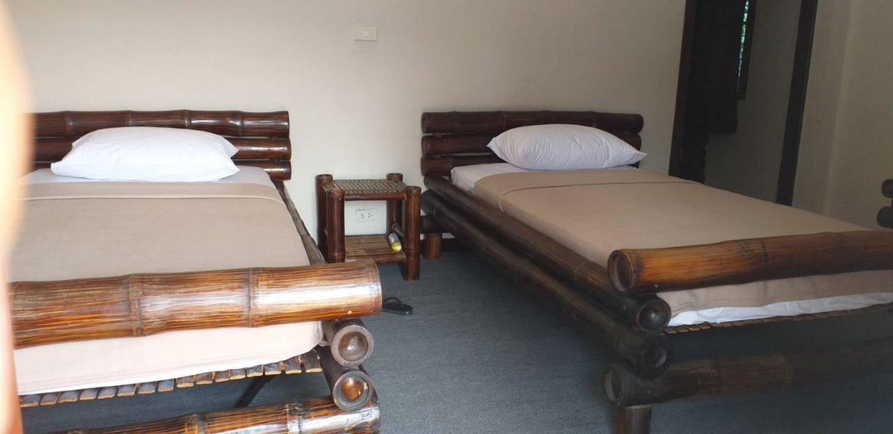 Blue Moon House - A Budget Hostel For Easy Travellers Чіангмай Екстер'єр фото